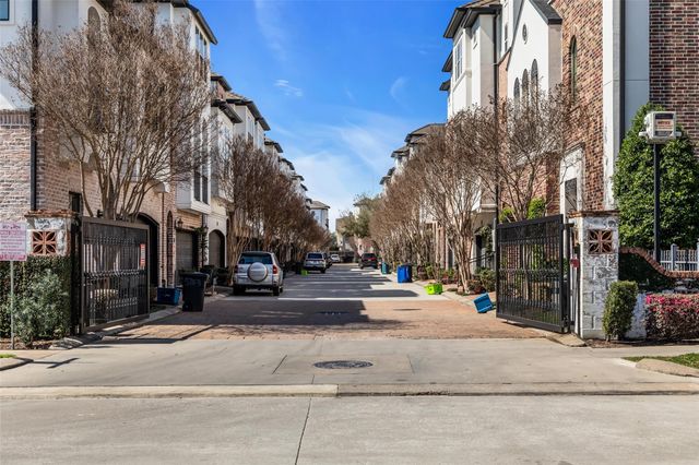 2711 Arabelle Grove, Houston, TX 77007