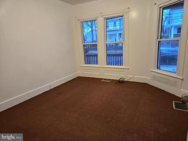 320 E OAK ST, Millville, NJ 08332