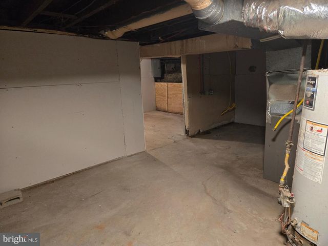 320 E OAK ST, Millville, NJ 08332