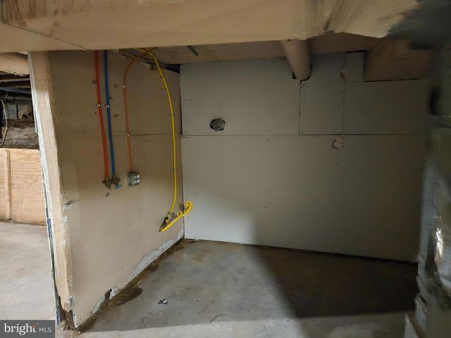 320 E OAK ST, Millville, NJ 08332