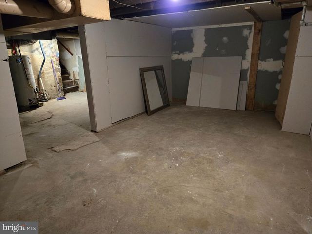 320 E OAK ST, Millville, NJ 08332