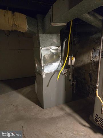 320 E OAK ST, Millville, NJ 08332