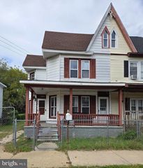 320 E OAK ST, Millville, NJ 08332