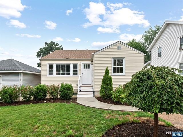 27 Kenter Place, Clifton, NJ 07012
