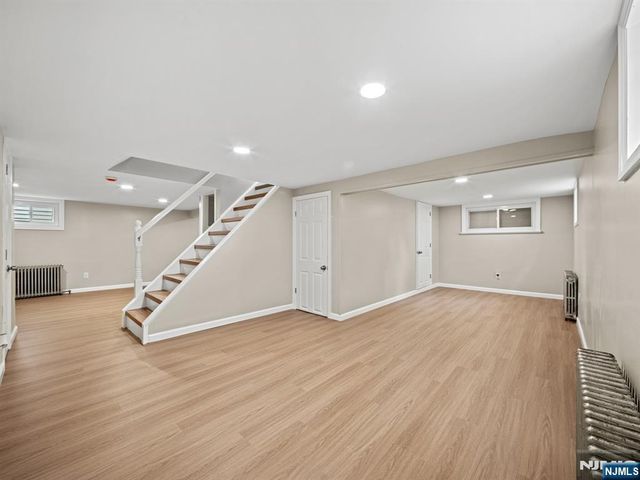 27 Kenter Place, Clifton, NJ 07012