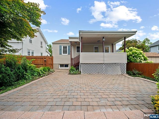 27 Kenter Place, Clifton, NJ 07012