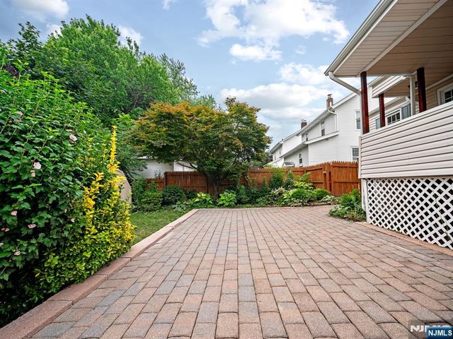 27 Kenter Place, Clifton, NJ 07012