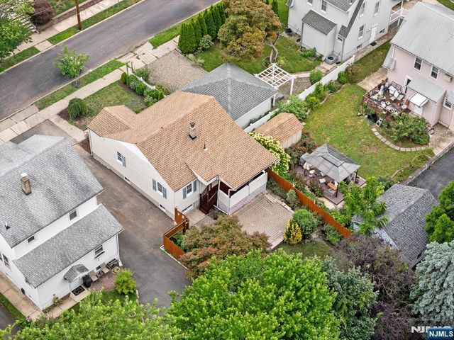 27 Kenter Place, Clifton, NJ 07012
