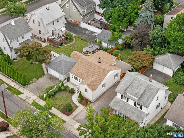 27 Kenter Place, Clifton, NJ 07012