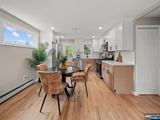 27 Kenter Place, Clifton, NJ 07012