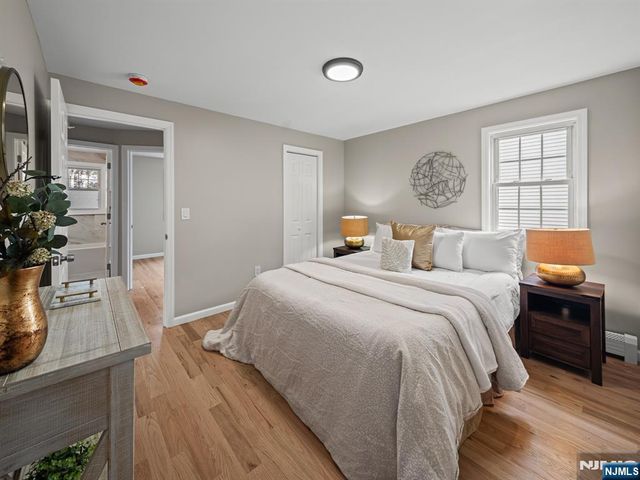 27 Kenter Place, Clifton, NJ 07012
