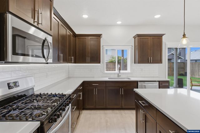 4465 Bounty Pl NE, Albany, OR 97322