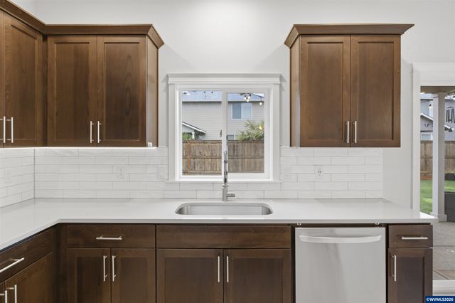 4465 Bounty Pl NE, Albany, OR 97322