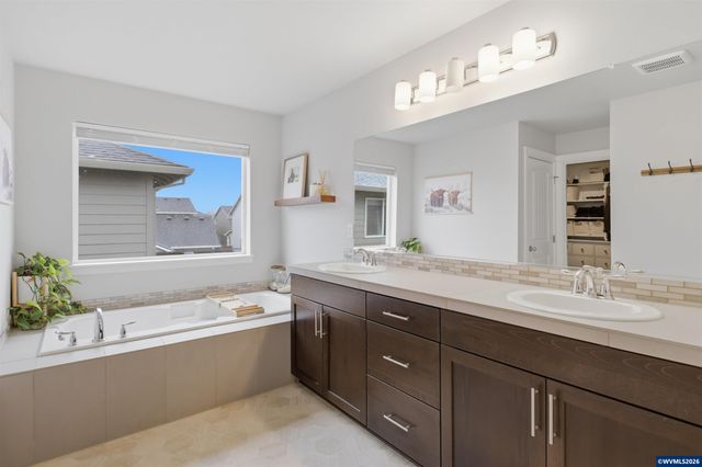 4465 Bounty Pl NE, Albany, OR 97322