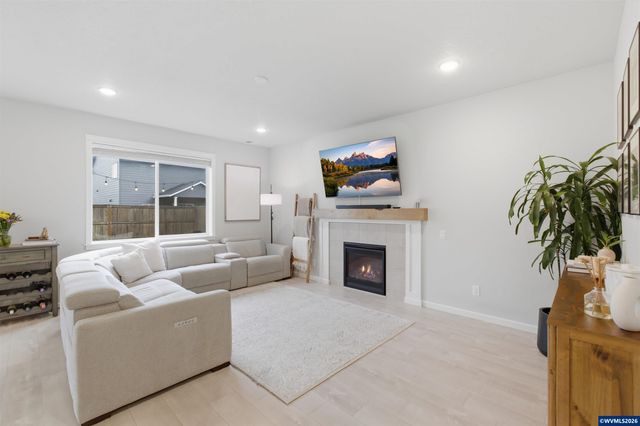 4465 Bounty Pl NE, Albany, OR 97322