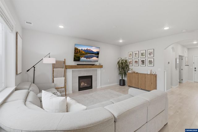 4465 Bounty Pl NE, Albany, OR 97322