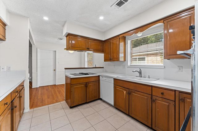 6119 Yarwell Drive, Houston, TX 77096