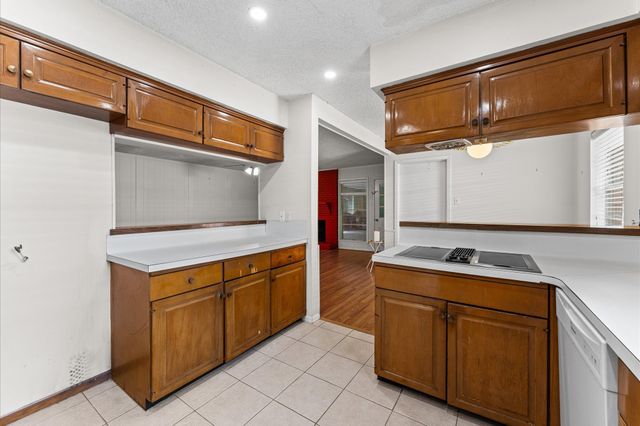 6119 Yarwell Drive, Houston, TX 77096