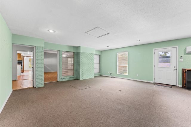 6119 Yarwell Drive, Houston, TX 77096