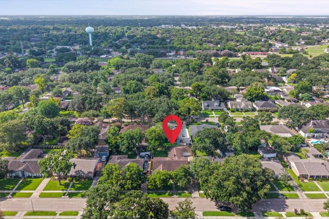 6119 Yarwell Drive, Houston, TX 77096