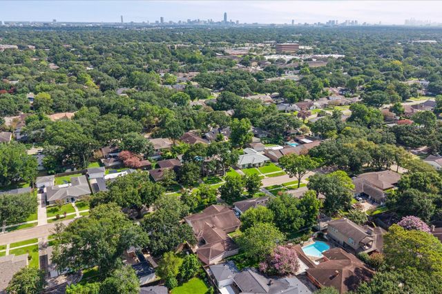 6119 Yarwell Drive, Houston, TX 77096