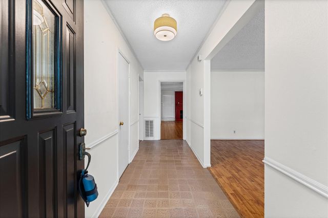 6119 Yarwell Drive, Houston, TX 77096