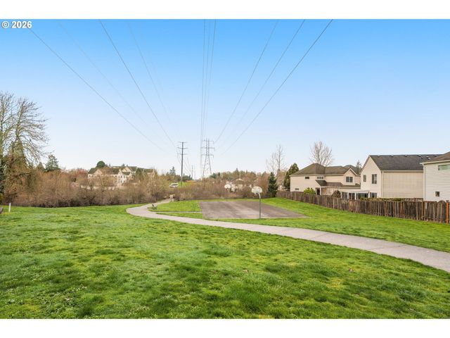 16740 Nw ARIZONA Dr, Beaverton, OR 97006