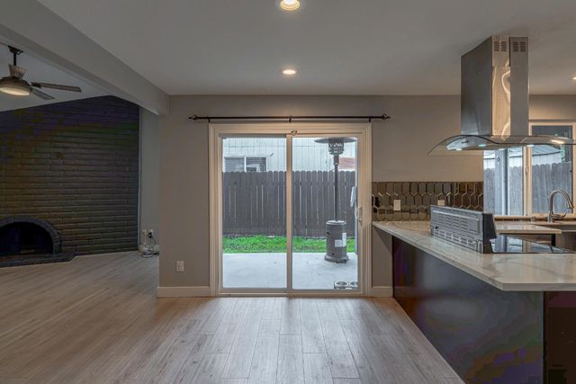 7913 Lichen Dr, Citrus Heights, CA 95621