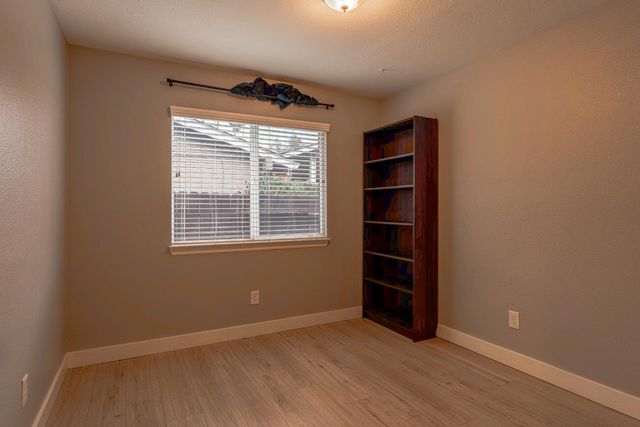 7913 Lichen Dr, Citrus Heights, CA 95621