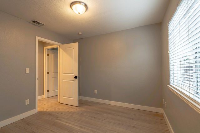 7913 Lichen Dr, Citrus Heights, CA 95621