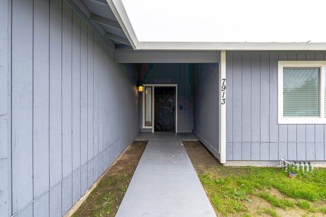 7913 Lichen Dr, Citrus Heights, CA 95621