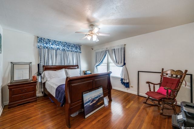 615 main, Karnes City, TX 78118