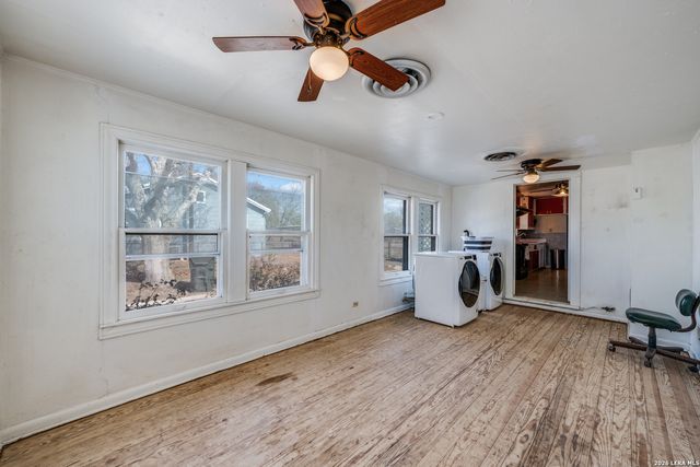 615 main, Karnes City, TX 78118