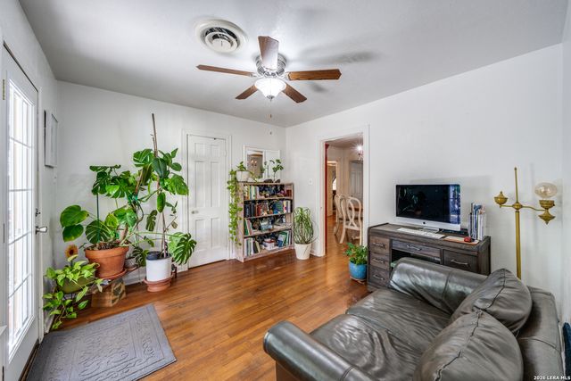 615 main, Karnes City, TX 78118