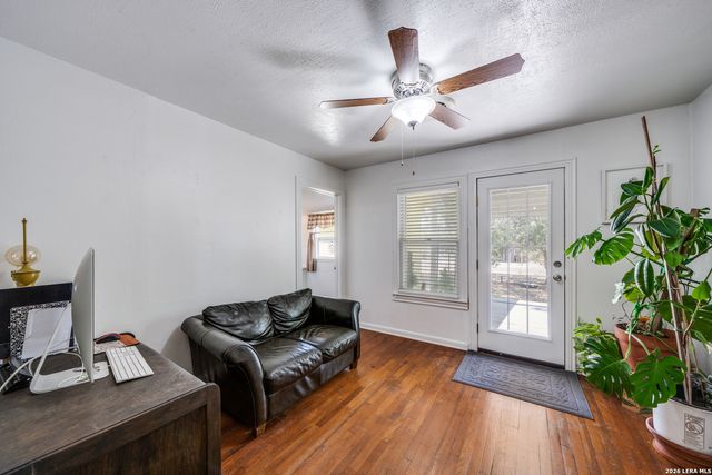 615 main, Karnes City, TX 78118