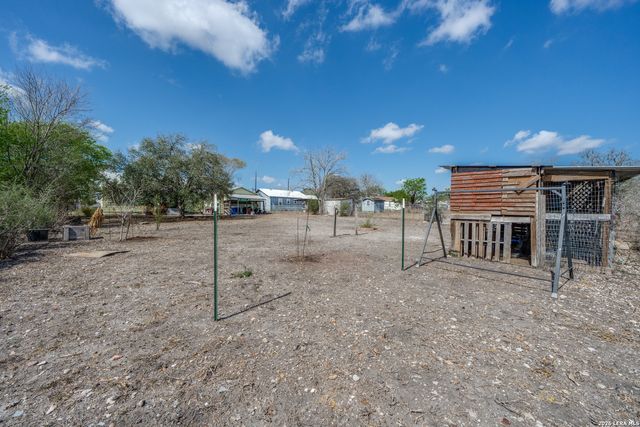 615 main, Karnes City, TX 78118