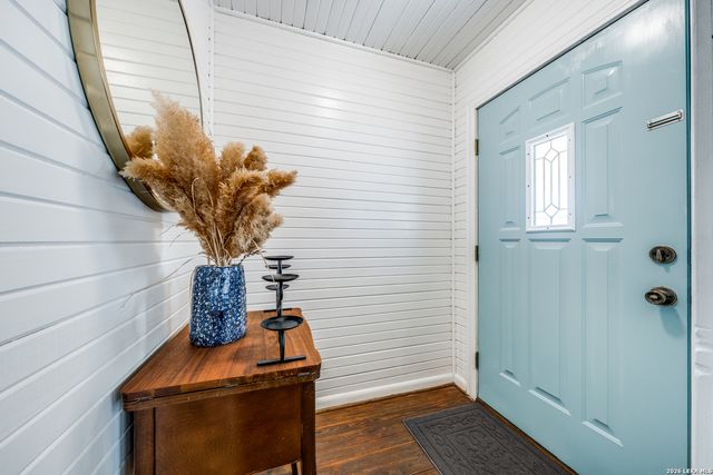 615 main, Karnes City, TX 78118