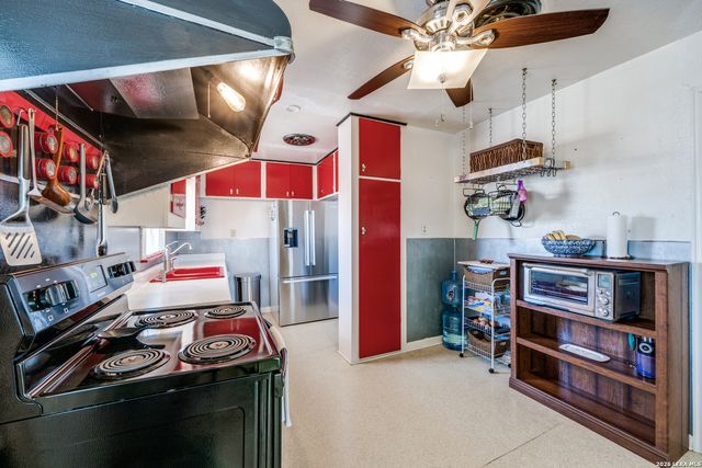 615 main, Karnes City, TX 78118