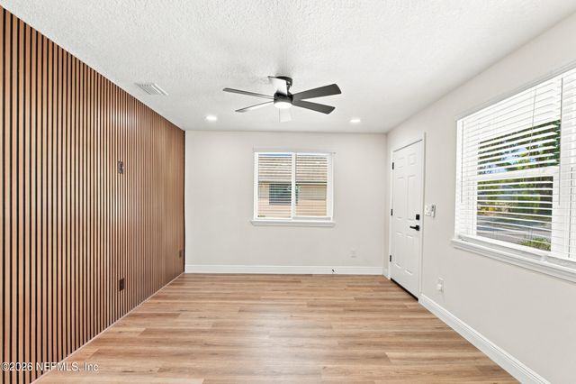 2033 W 13TH Street, Jacksonville, FL 32209