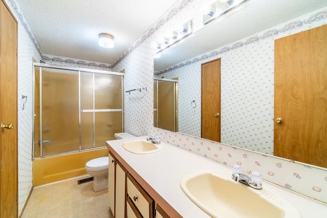 3775 W US Highway 20, Angola, IN 46703