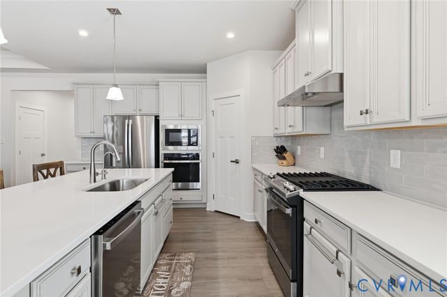 7644 Autumn Leaves Ln, New Kent, VA 23124