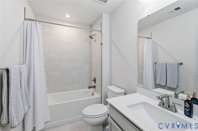 7644 Autumn Leaves Ln, New Kent, VA 23124