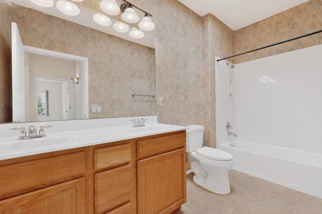 1000 Purple Aster Drive, Bernalillo, NM 87004