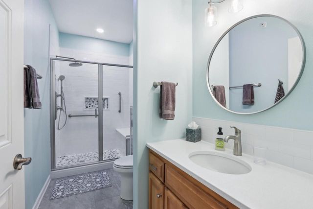 5620 S 76th STREET #10, Greendale, WI 53129
