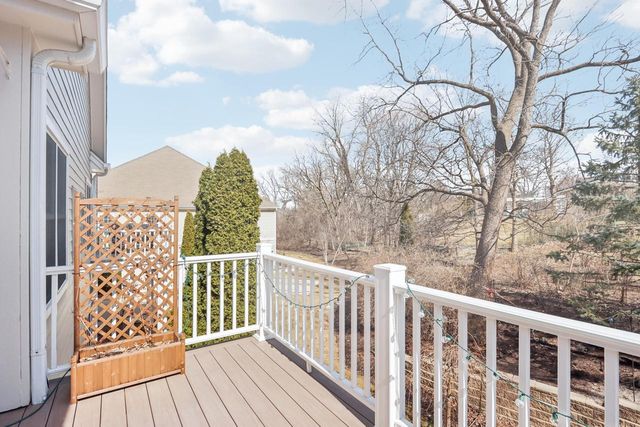 5620 S 76th STREET #10, Greendale, WI 53129