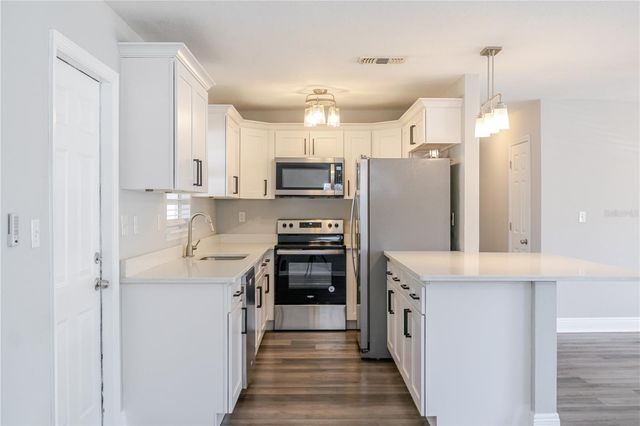 4711 OHIO AVENUE, Tampa, FL 33616