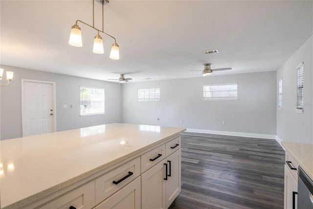 4711 OHIO AVENUE, Tampa, FL 33616