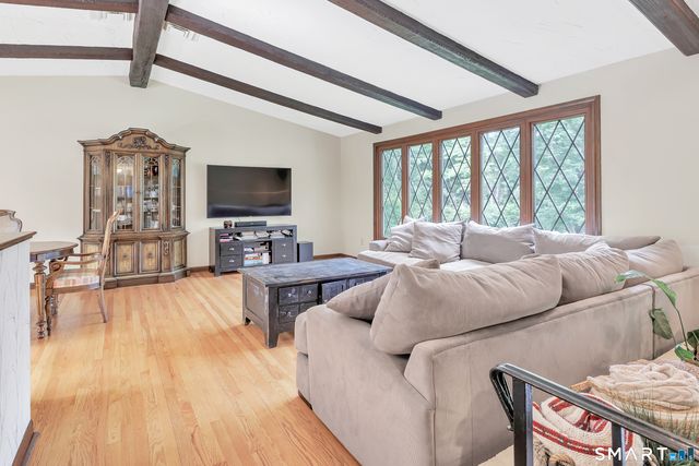 23 Leighton Court, North Haven, CT 06473