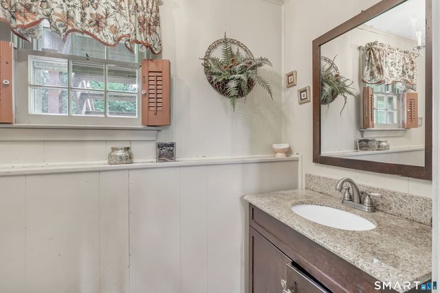 23 Leighton Court, North Haven, CT 06473