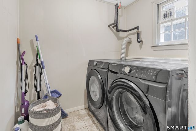 23 Leighton Court, North Haven, CT 06473